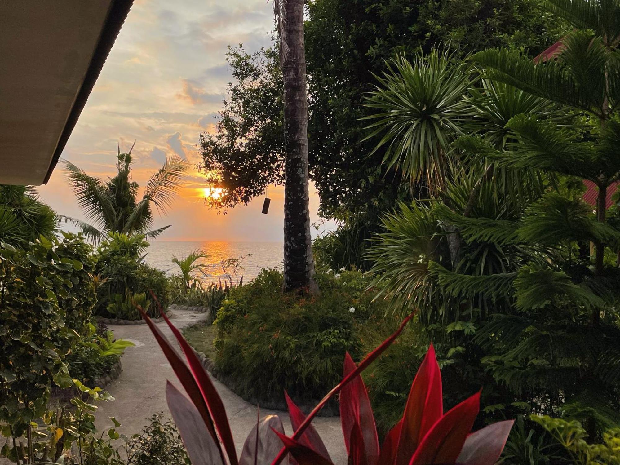 Tipolo Beach Resort Moalboal Ngoại thất bức ảnh
